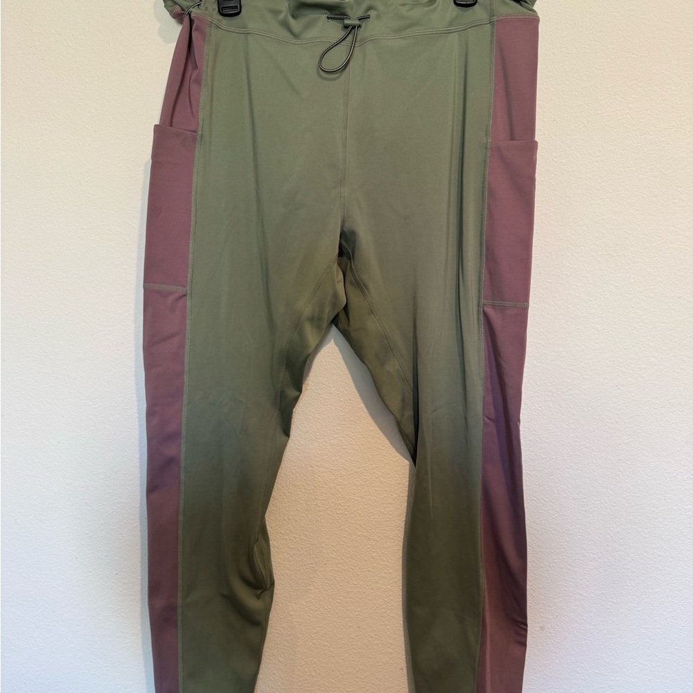 Fabletics green and purple Colorblock Leggings - Motion 365+ 2xl